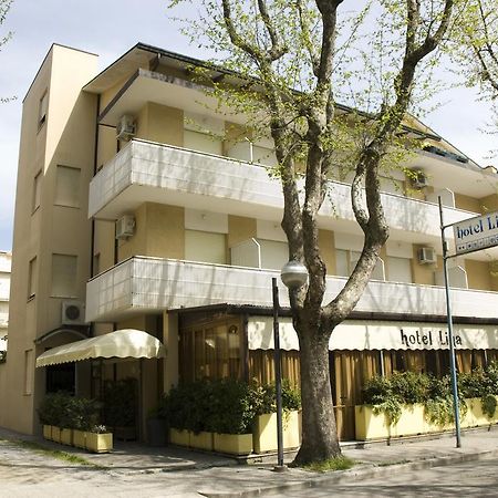 B&B Hotel Lina Пинарелла Экстерьер фото