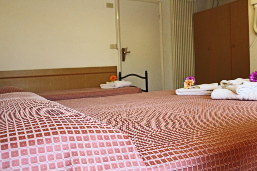 B&B Hotel Lina Пинарелла Номер фото