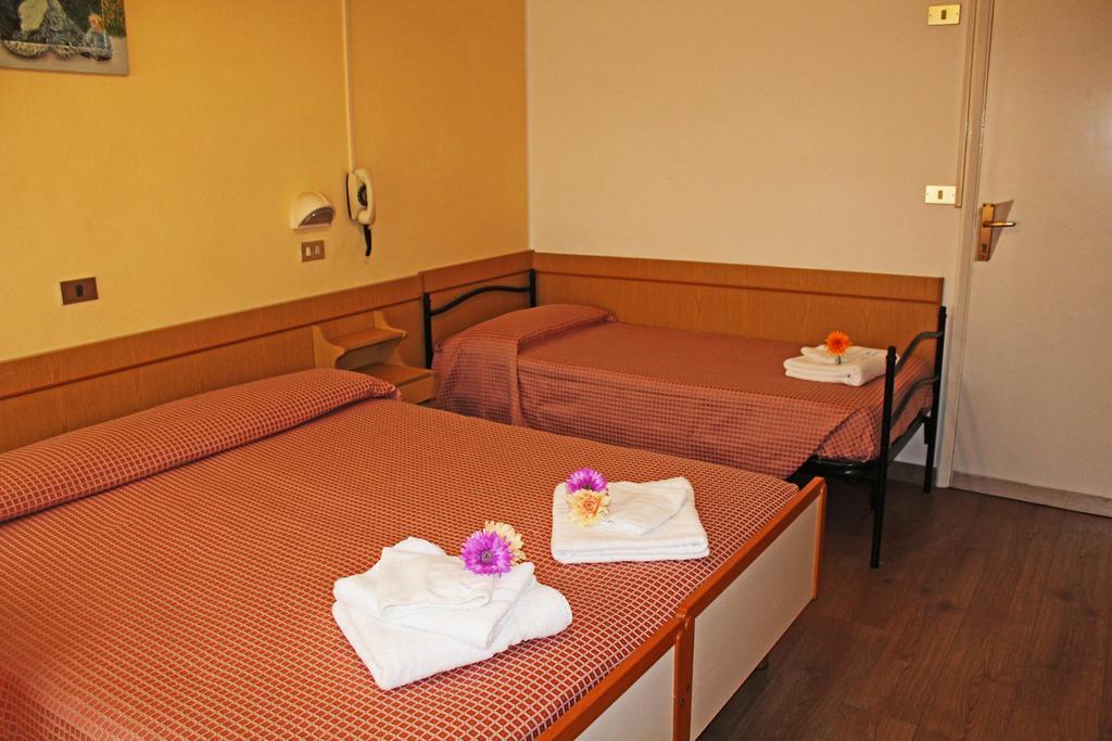 B&B Hotel Lina Пинарелла Номер фото